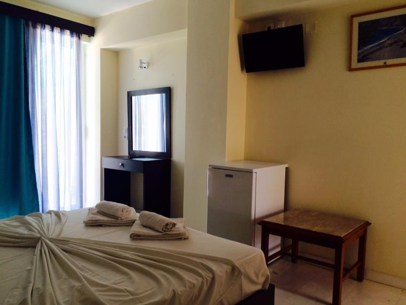 Asteria Hotel Tolón Esterno foto