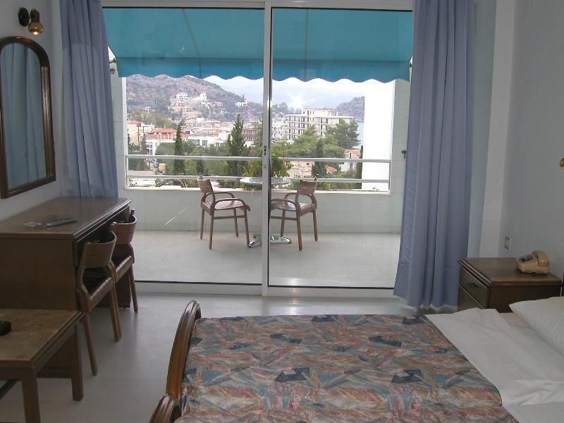 Asteria Hotel Tolón Esterno foto